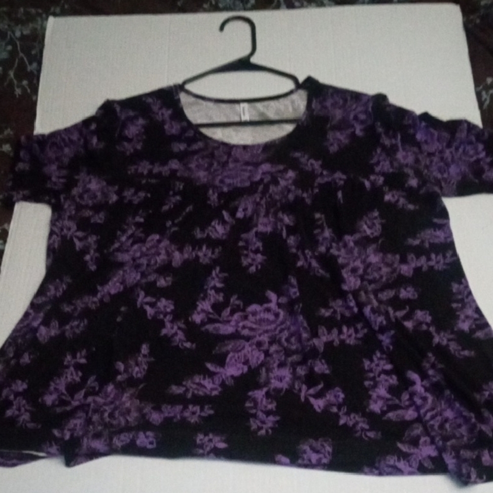 Purple And Black Top 2XL